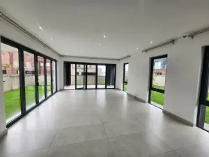 Flat/Apartment to Rent in Borrowdale West