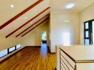 Townhouse/Cluster to Rent in Newlands