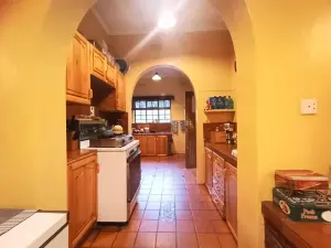 5 Bedroom House to Rent in Avondale - The Ridge