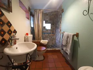 5 Bedroom House to Rent in Avondale - The Ridge