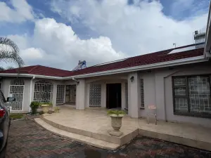 3 Bedroom House to Rent in Milton Park