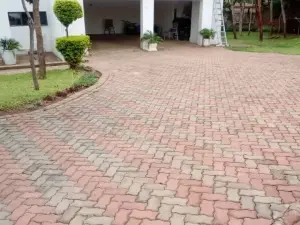 5 Bedroom House to Rent in Shawasha Hills