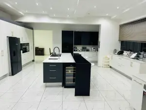 6 Bedroom House to Rent in Gletwin Park