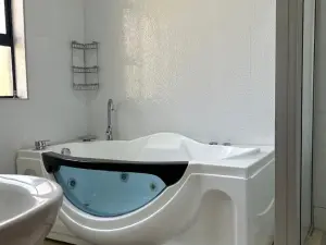 4 Bedroom House to Rent in Highlands