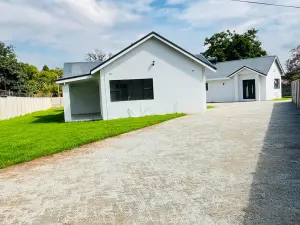 3 Bedroom House to Rent in Mount Pleasant