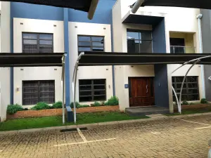 Townhouse/Cluster to Rent in Greencroft