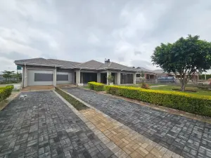 5 Bedroom House to Rent in Arlington