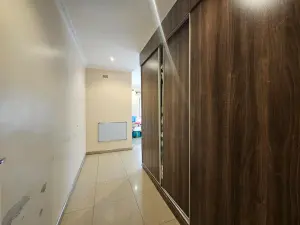 5 Bedroom House to Rent in Arlington