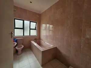 5 Bedroom House to Rent in Arlington