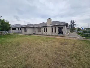 5 Bedroom House to Rent in Arlington