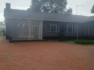 Office to Rent in Avondale