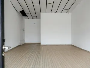 Retail/Shop to Rent in Greendale