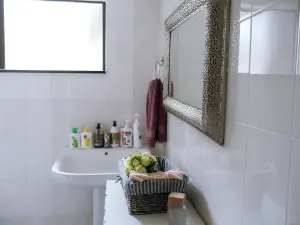 6 Bedroom House to Rent in Glen Lorne