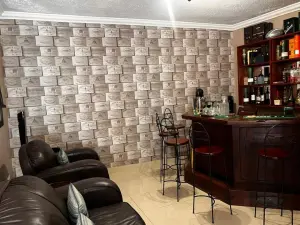 6 Bedroom House to Rent in Glen Lorne