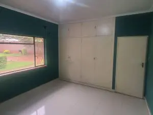 3 Bedroom House to Rent in Greendale North