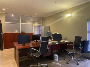 Office to Rent in Avondale