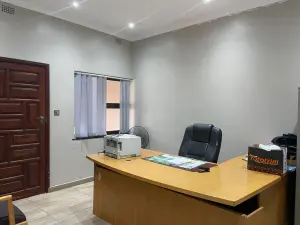 Office to Rent in Avondale