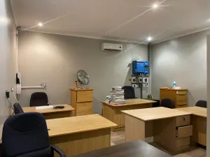 Office to Rent in Avondale