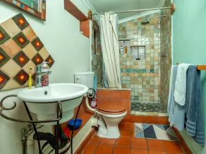 5 Bedroom House to Rent in Avondale