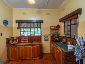 5 Bedroom House to Rent in Avondale