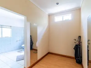 4 Bedroom House to Rent in Mandara