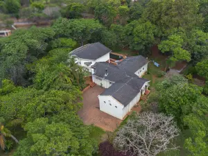 4 Bedroom House to Rent in Mandara