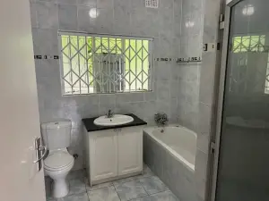 6 Bedroom House to Rent in Highlands