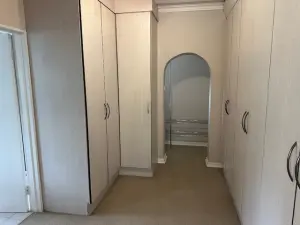 6 Bedroom House to Rent in Highlands