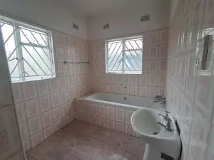 4 Bedroom House to Rent in Parktown