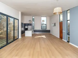 Townhouse/Cluster to Rent in Newlands