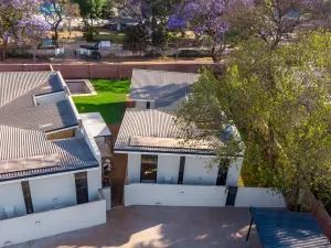 Townhouse/Cluster to Rent in Newlands