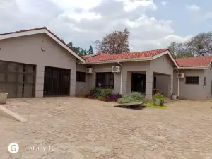 Office to Rent in Avondale