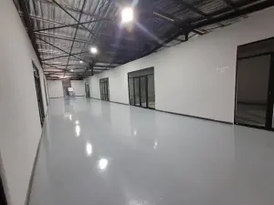 Retail/Shop to Rent in Hogerty Hill