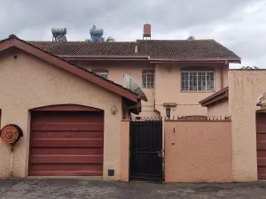 Townhouse/Cluster to Rent in Harare City Centre