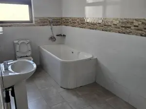 Townhouse/Cluster to Rent in Marlborough