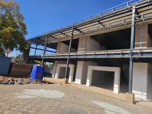 Retail/Shop to Rent in Borrowdale