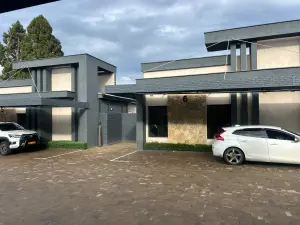 Townhouse/Cluster to Rent in Mount Pleasant