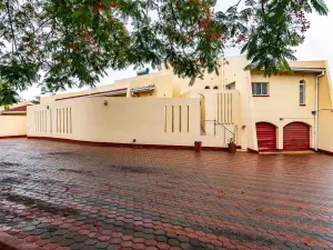 5 Bedroom House to Rent in Glen Lorne