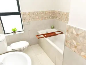 Townhouse/Cluster to Rent in Meyrick Park