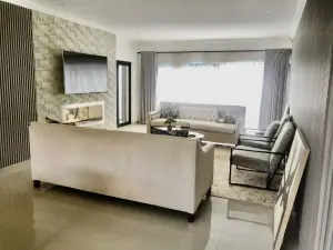 Townhouse/Cluster to Rent in Mount Pleasant