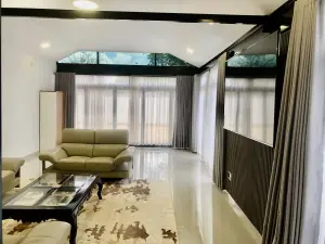 Townhouse/Cluster to Rent in Mount Pleasant