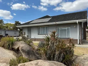 3 Bedroom House to Rent in Greendale