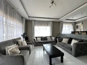 3 Bedroom House to Rent in Greendale