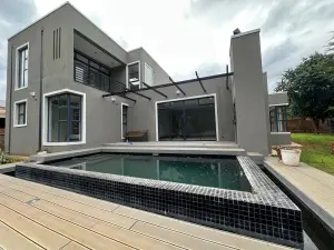 Townhouse/Cluster to Rent in Glen Lorne