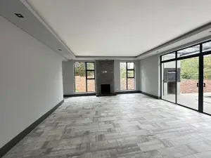 Townhouse/Cluster to Rent in Glen Lorne