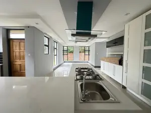 Townhouse/Cluster to Rent in Glen Lorne