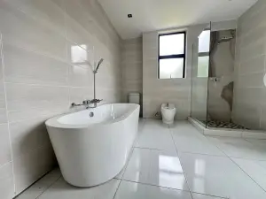 Townhouse/Cluster to Rent in Glen Lorne