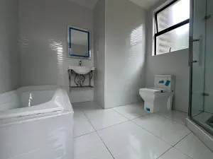 Townhouse/Cluster to Rent in Glen Lorne