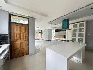 Townhouse/Cluster to Rent in Glen Lorne