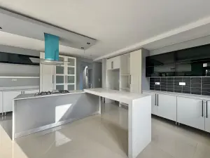 Townhouse/Cluster to Rent in Glen Lorne